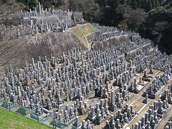 Buddistischer Friedhof in Kyoto, Japan