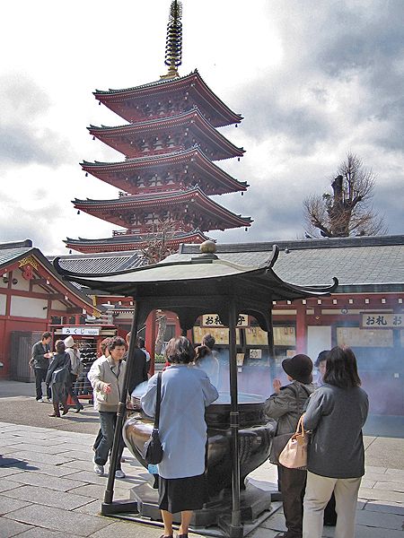 Pagode beim Senso-ji-Tempel in Asakusa, Tokyo
